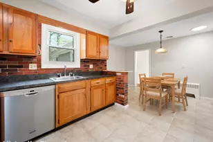 9 Round Hill Rd, Trumbull, CT 06611 - Photo 7
