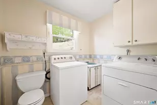 9 Round Hill Rd, Trumbull, CT 06611 - Photo 15
