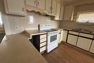 70 E Dover St, Waterbury, CT 06706 - Photo 5