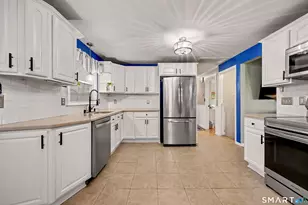 20 Post Oak Rd, Stratford, CT 06614 - Photo 11