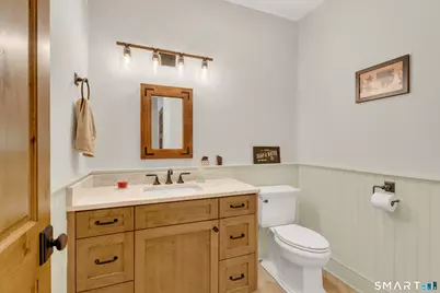 49 Round Hill Road, Woodbridge, CT 06525 - Photo 5