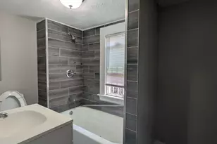 172 Carlisle St, New Haven, CT 06519 - Photo 9