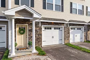 11 Village Xing, East Lyme, CT 06357 - Photo 3