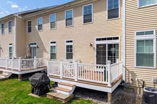11 Village Xing, East Lyme, CT 06357 - Photo 37