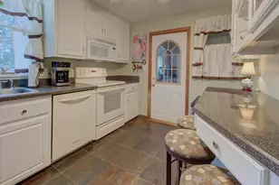 41 Sawka Dr, East Hartford, CT 06118 - Photo 3