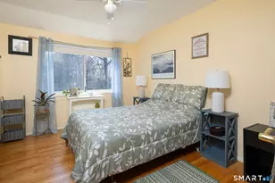 56 Lakeview Dr, Stamford, CT 06905 - Photo 17