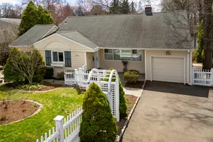 56 Lakeview Dr, Stamford, CT 06905 - Photo 31