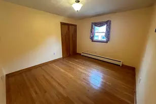 18 Manchester Ave, Waterbury, CT 06705 - Photo 7