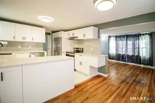 37 Lewis Ln, West Hartford, CT 06107 - Photo 9