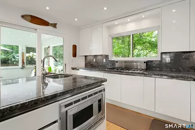 33 Butternut Lane, Stamford, CT 06903 - Photo 11