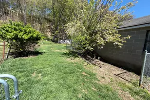95 Park Ave, Derby, CT 06418 - Photo 29