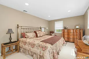 95 Alexandra Dr, Stamford, CT 06903 - Photo 25