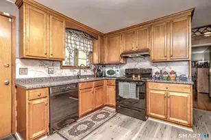 72 Whitewood Rd, Waterbury, CT 06708 - Photo 15