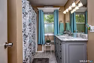 72 Whitewood Rd, Waterbury, CT 06708 - Photo 23