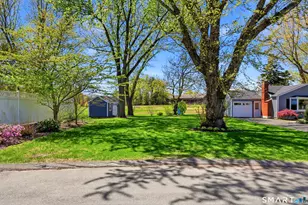 67 Countryside Ln, Suffield, CT 06078 - Photo 3