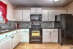 59 Heritage Vlg, Southbury, CT 06488 - Photo 5