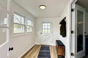 220 S Elm St, Windsor Locks, CT 06096 - Photo 5
