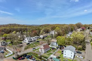 21 Highland Ave, East Haven, CT 06512 - Photo 11