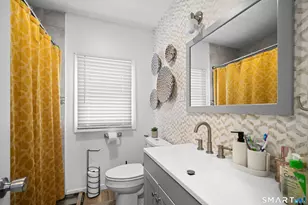 21 Highland Ave, East Haven, CT 06512 - Photo 21