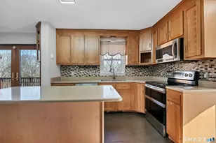 178 Mirra Dr, Groton, CT 06340 - Photo 9