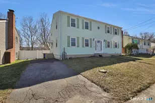 46 Horseshoe Dr, Waterbury, CT 06706 - Photo 3