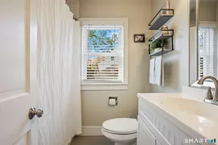 130 Toms Rd, Stamford, CT 06906 - Photo 27