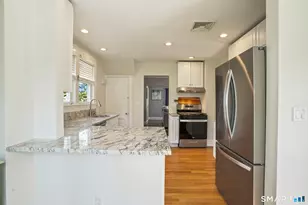 130 Toms Rd, Stamford, CT 06906 - Photo 17