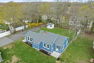 10 Pattagansett Ct, East Lyme, CT 06357 - Photo 9