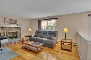 107 Trumbull Ln, South Windsor, CT 06074 - Photo 5