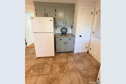 24 Dean Drive, New Britain, CT 06053 - Photo 3