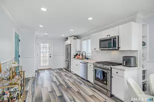 1140 Fairfield Beach Rd, Fairfield, CT 06824 - Photo 5
