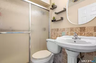 79 W Helen St, Hamden, CT 06514 - Photo 13