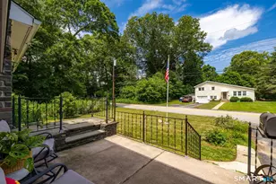 31 Ford Ave, Norwich, CT 06360 - Photo 5