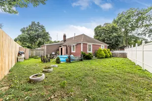 242 Pearl Harbor St, Bridgeport, CT 06610 - Photo 5