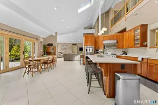 500 Thrall Ave, Suffield, CT 06078 - Photo 9