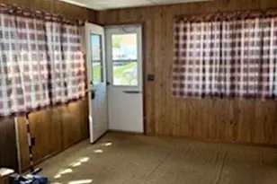 124 Sherman Rd, Enfield, CT 06082 - Photo 3