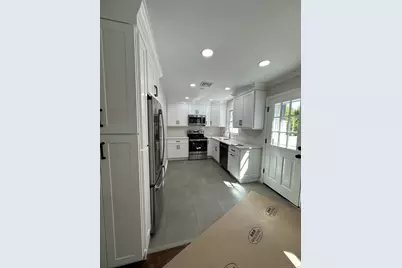 140 Millport Avenue, New Canaan, CT 06840 - Photo 9