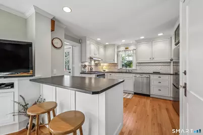 58 Crescent Street, West Hartford, CT 06107 - Photo 15