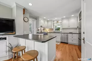 58 Crescent St, West Hartford, CT 06107 - Photo 15