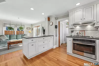58 Crescent Street, West Hartford, CT 06107 - Photo 17