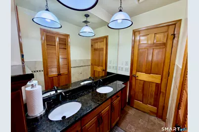 25 Greenfield Avenue, Waterbury, CT 06708 - Photo 13