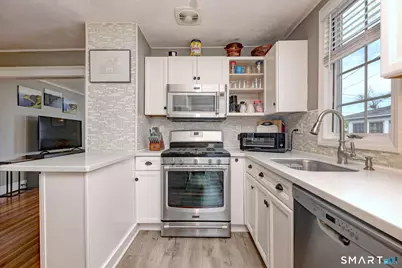18 Grand Street, West Haven, CT 06516 - Photo 11