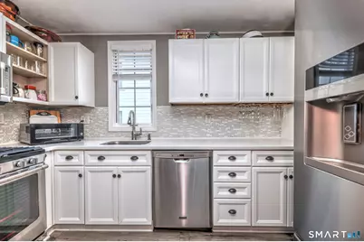 18 Grand Street, West Haven, CT 06516 - Photo 13