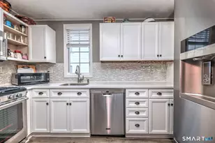 18 Grand St, West Haven, CT 06516 - Photo 13