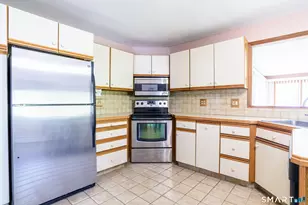 34 Bassick Rd, Trumbull, CT 06611 - Photo 7