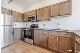 424 Main St, Middletown, CT 06457 - Photo 3