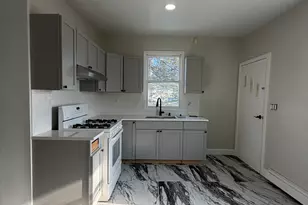 247 6th St, Bridgeport, CT 06607 - Photo 13