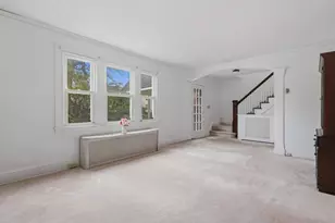 207 Branford St, Hartford, CT 06112 - Photo 7