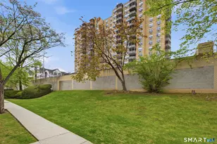 1 Valley Rd, Stamford, CT 06902 - Photo 25