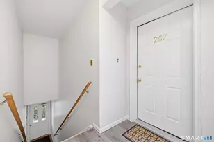 1 Valley Rd, Stamford, CT 06902 - Photo 29